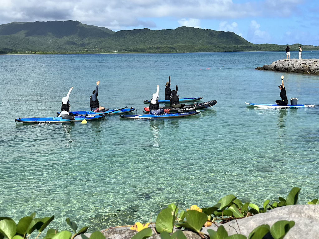 沖縄　小浜島　SUPヨガ　旅道楽たかしゅん合同会社