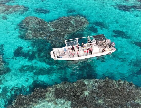 沖縄　伊平屋島　ボートシュノーケル　旅道楽たかしゅん合同会社